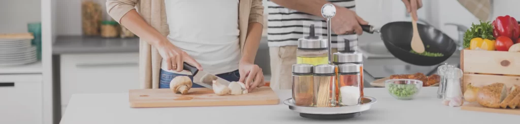 banner-salad dressing set