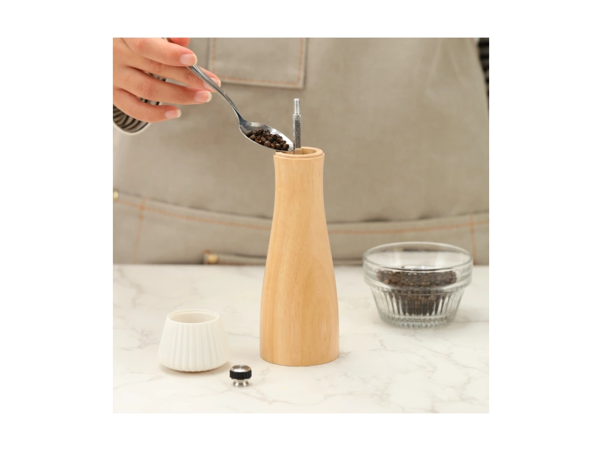 Wood Pepper Mill Refill Test